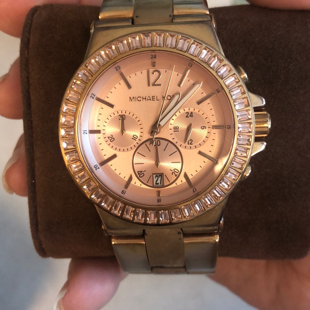 Michael Kors Watch - Picture 4 of 4